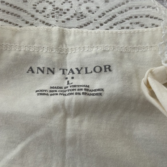Ann Taylor large camisole cream - Picture 2 of 3